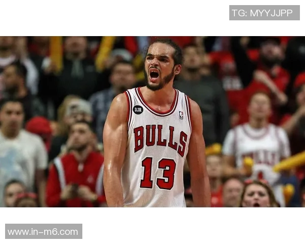 鲍威尔自嘲年纪大队友称叔叔实际上与年轻球员仅差一岁